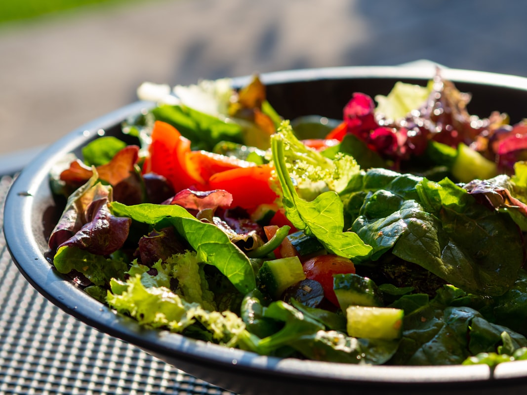 Tazón de bowls con quinua y superalimentos